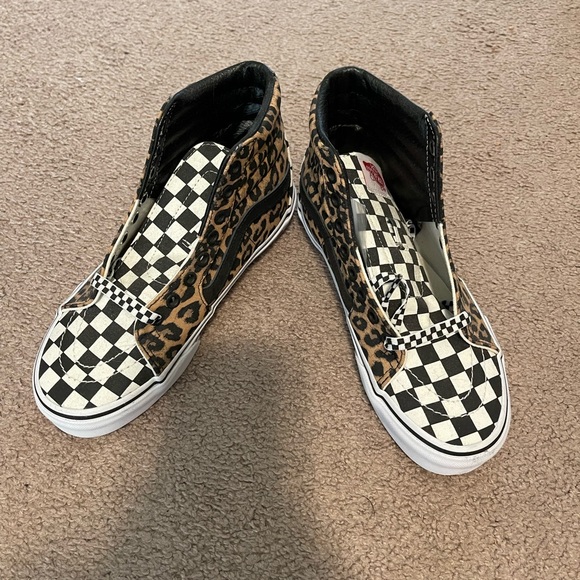 Brand new customized vans - Picture 2 of 2